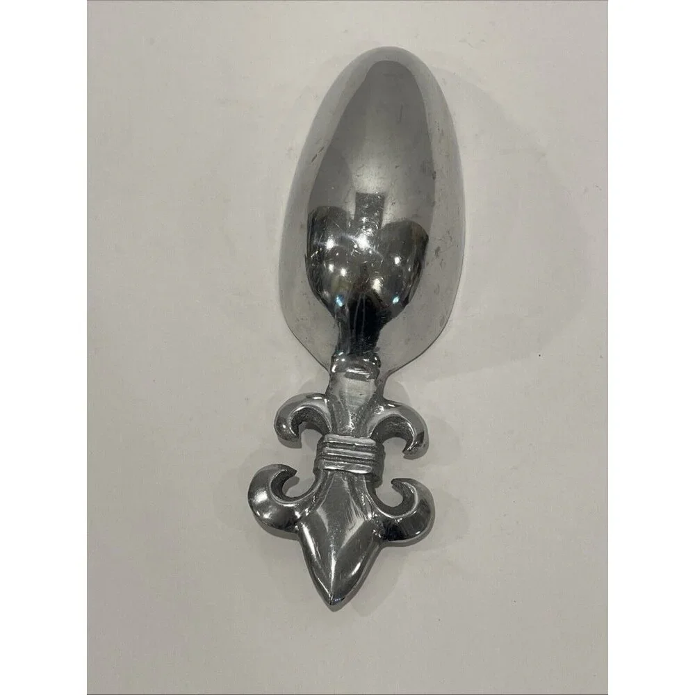 Fleur De Lis Design Scoop Approximately 9x 2